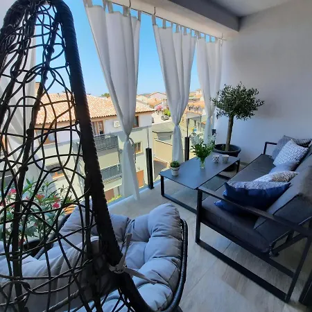 Enjoy - New With Terrace And Free Parking Garage * Pola