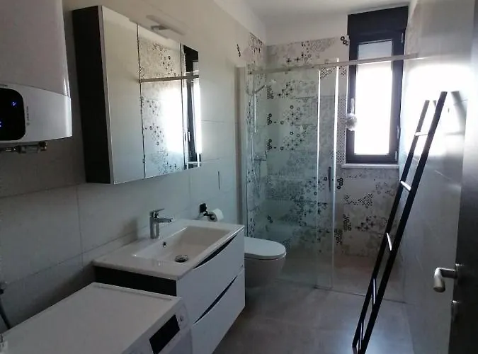 Enjoy - New With Terrace And Free Parking Garage 아파트 *