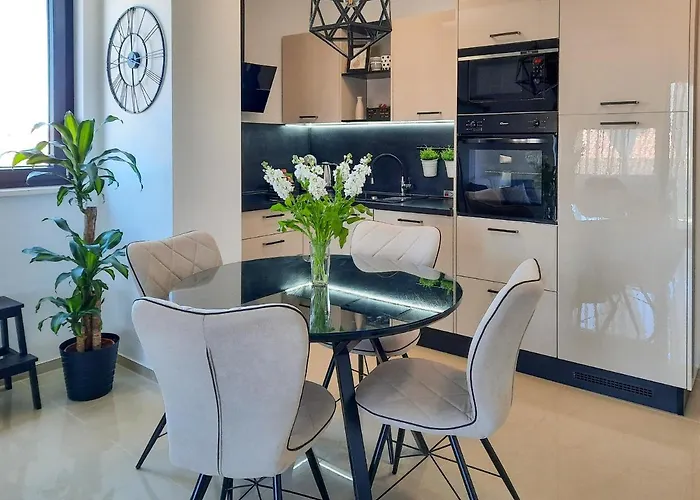 Enjoy - New With Terrace And Free Parking Garage 아파트 *